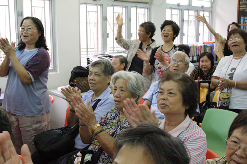 Mid-Autumn Festival Elderly Service (September 2009)