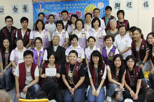 Mid-Autumn Festival Elderly Service (September 2009)