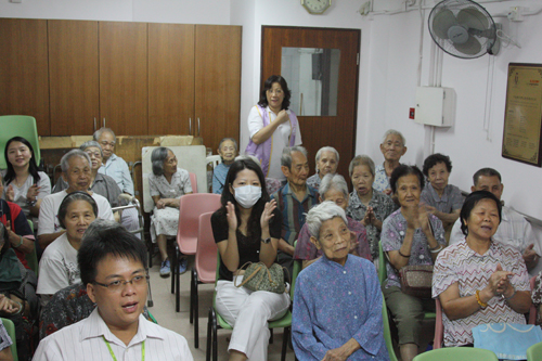 Mid-Autumn Festival Elderly Service (September 2009)