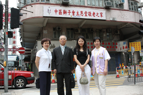 Mid-Autumn Festival Elderly Service (September 2009)